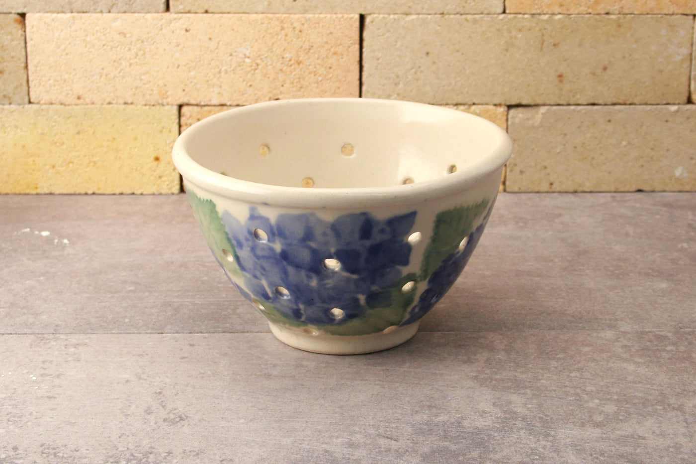 Berry Bowl - Hydrangea Pattern